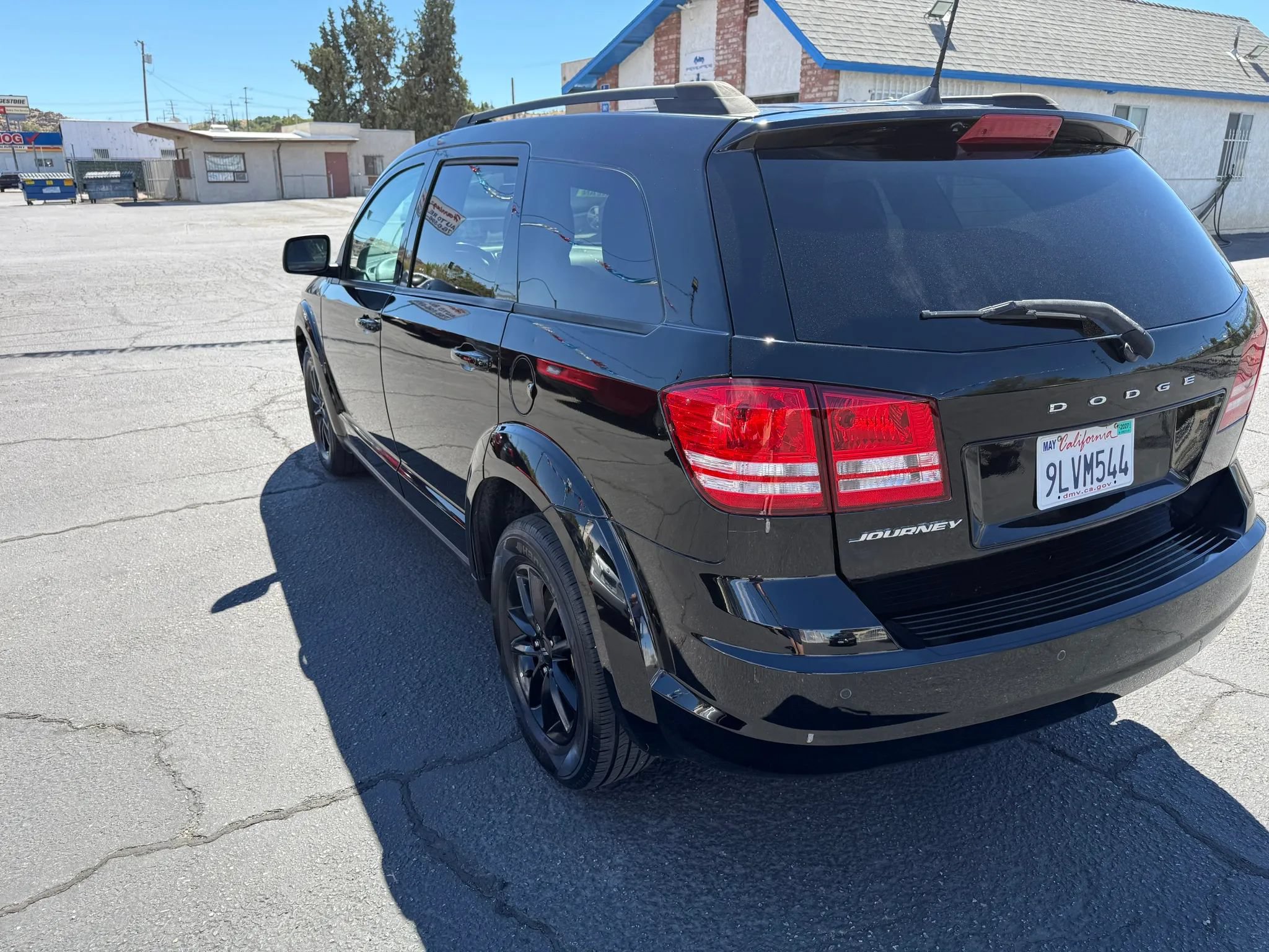 Used 2020 Dodge Journey SE w/ SE Popular Equipment Group FWD image 4