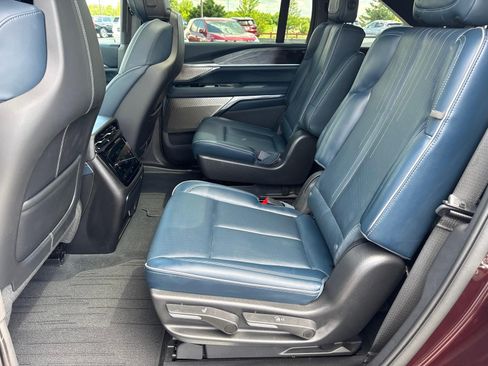 Used 2025 Cadillac Escalade IQ Luxury 2 w/ LPO, Premium Carpet Package AWD/4WD image 6