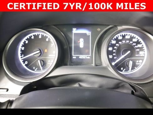 Used 2024 Toyota Camry SE image 27