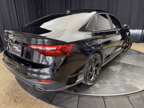 Used 2024 Volkswagen Jetta GLI Autobahn w/ GLI Black Package image 8