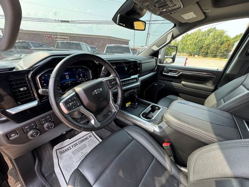 Used 2024 Chevrolet Silverado 2500 LTZ w/ LTZ Plus Package AWD/4WD image 18