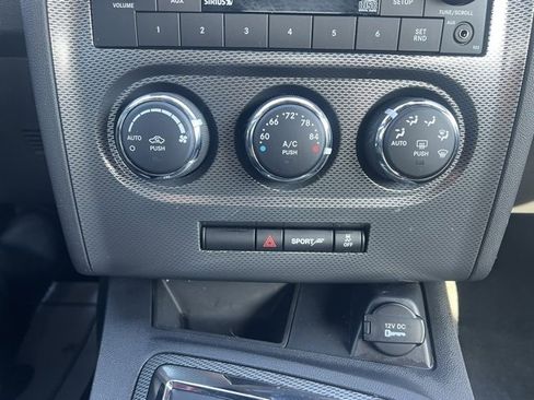 Used 2014 Dodge Challenger R/T image 20