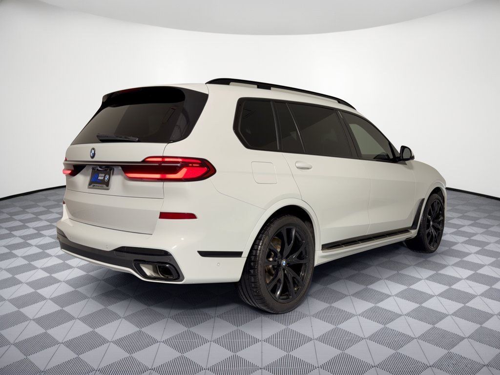 Used 2023 BMW X7 xDrive40i w/ M Sport Package AWD/4WD image 9