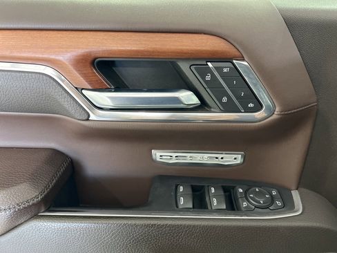 Used 2022 GMC Sierra 1500 Denali w/ Denali Reserve Package image 21