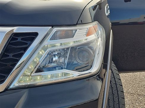 Used 2017 Nissan Armada Platinum image 32