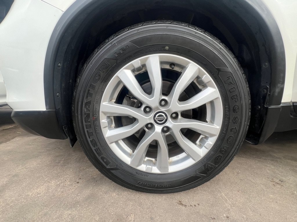 Used 2020 Nissan Rogue SV FWD image 20