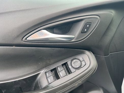 Used 2025 Buick Encore GX Preferred image 8