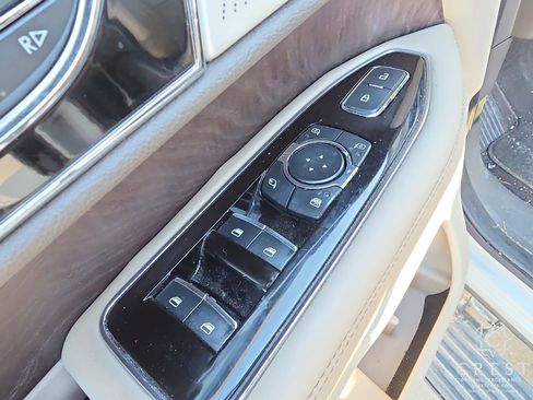 Used 2023 Lincoln Navigator Reserve image 10