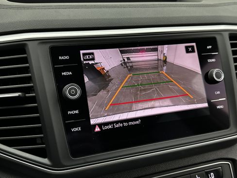 Used 2021 Volkswagen Atlas SE image 19