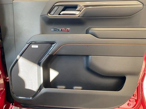 Used 2025 GMC Sierra 1500 AT4 w/ AT4 Premium Package image 11