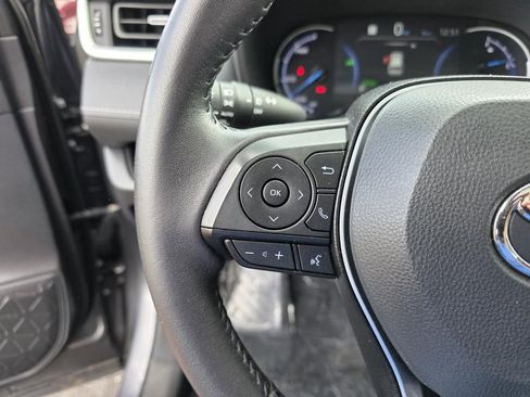 Used 2024 Toyota RAV4 XLE Premium image 16