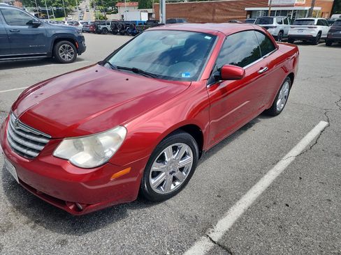Used 2010 Chrysler Sebring Limited FWD image 1