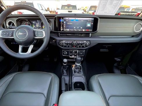 Used 2024 Jeep Wrangler High Altitude image 15