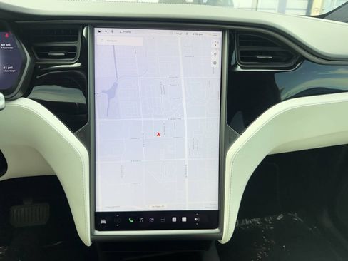 Used 2020 Tesla Model X Long Range AWD/4WD image 5