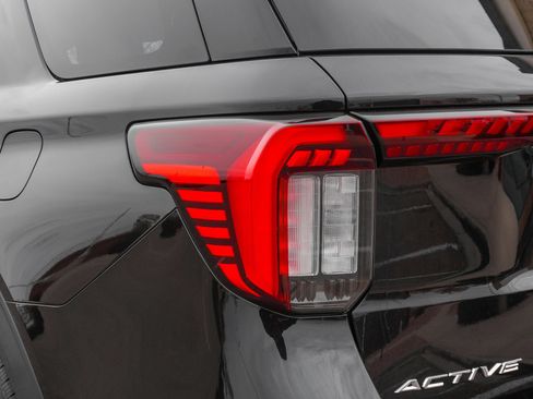 New 2026 Ford Explorer Active image 18