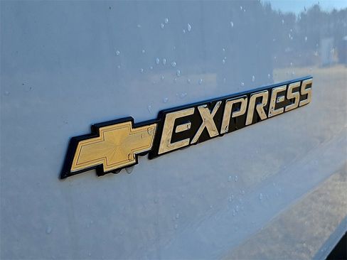 New 2025 Chevrolet Express 2500 Work Van w/ Driver Convenience Package image 18
