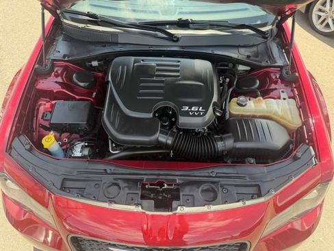 Used 2019 Chrysler 300 Touring w/ Sport Appearance Package RWD image 30