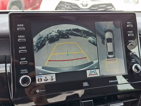 Used 2022 Toyota Camry XLE w/ Navigation Upgrade Package FWD image 23