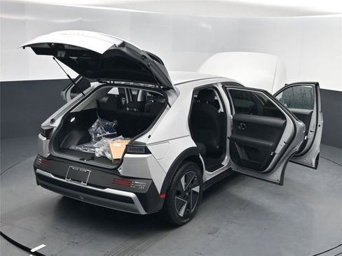 New 2026 Hyundai Ioniq 5 SE image 17