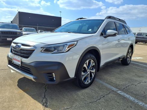 Used 2020 Subaru Outback Limited image 22