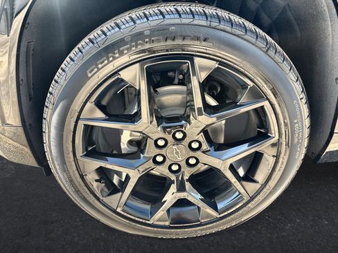 New 2026 Chevrolet Traverse RS w/ LPO, Floor Liner Package AWD/4WD image 18