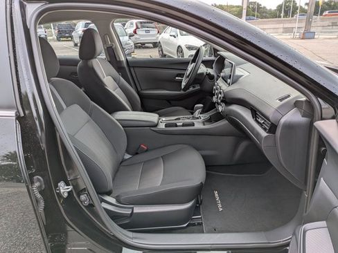 Used 2025 Nissan Sentra SV image 21