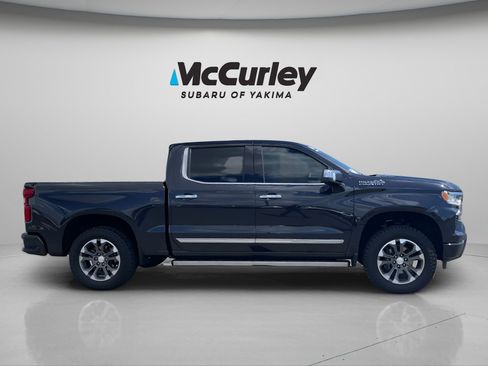 Used 2023 Chevrolet Silverado 1500 High Country w/ Technology Package AWD/4WD image 6