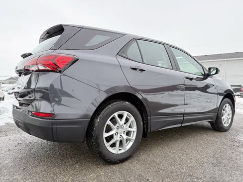 Used 2022 Chevrolet Equinox LS image 7