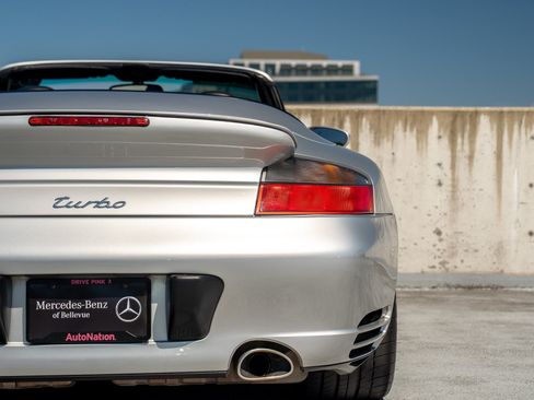 Used 2004 Porsche 911 Turbo AWD/4WD image 10