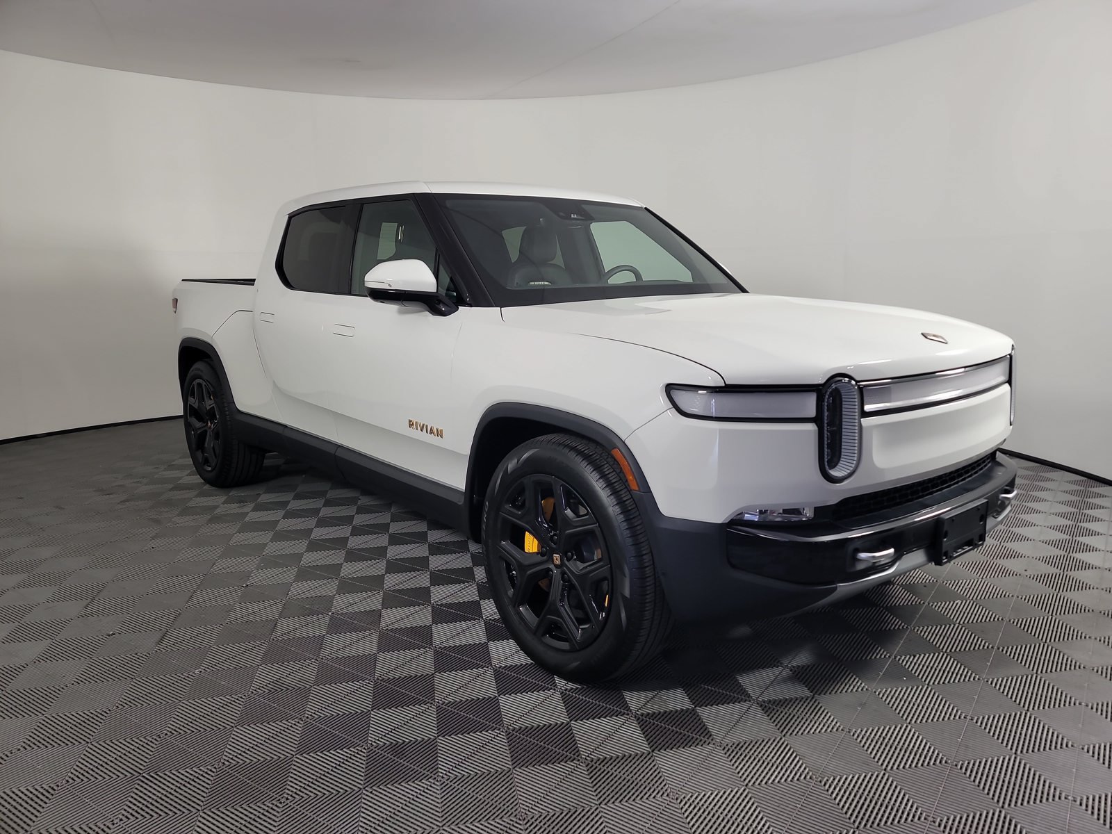 Used 2023 Rivian R1T Adventure Quad AWD/4WD image 7