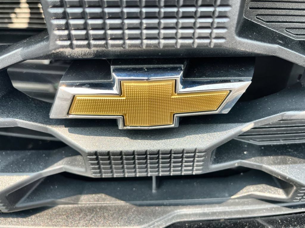 Used 2023 Chevrolet Silverado 1500 Custom AWD/4WD image 29