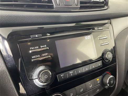 Used 2017 Nissan Rogue Sport S w/ S Appearance Package image 7