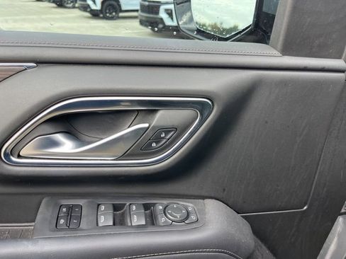 Used 2022 Chevrolet Tahoe Z71 w/ Luxury Package image 15