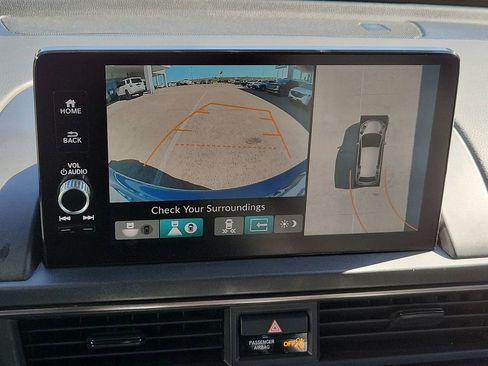 Used 2025 Honda Pilot TrailSport image 14