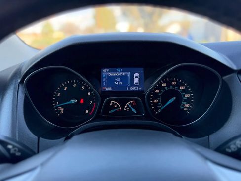 Used 2014 Ford Focus SE w/ Equipment Group 201A FWD image 21