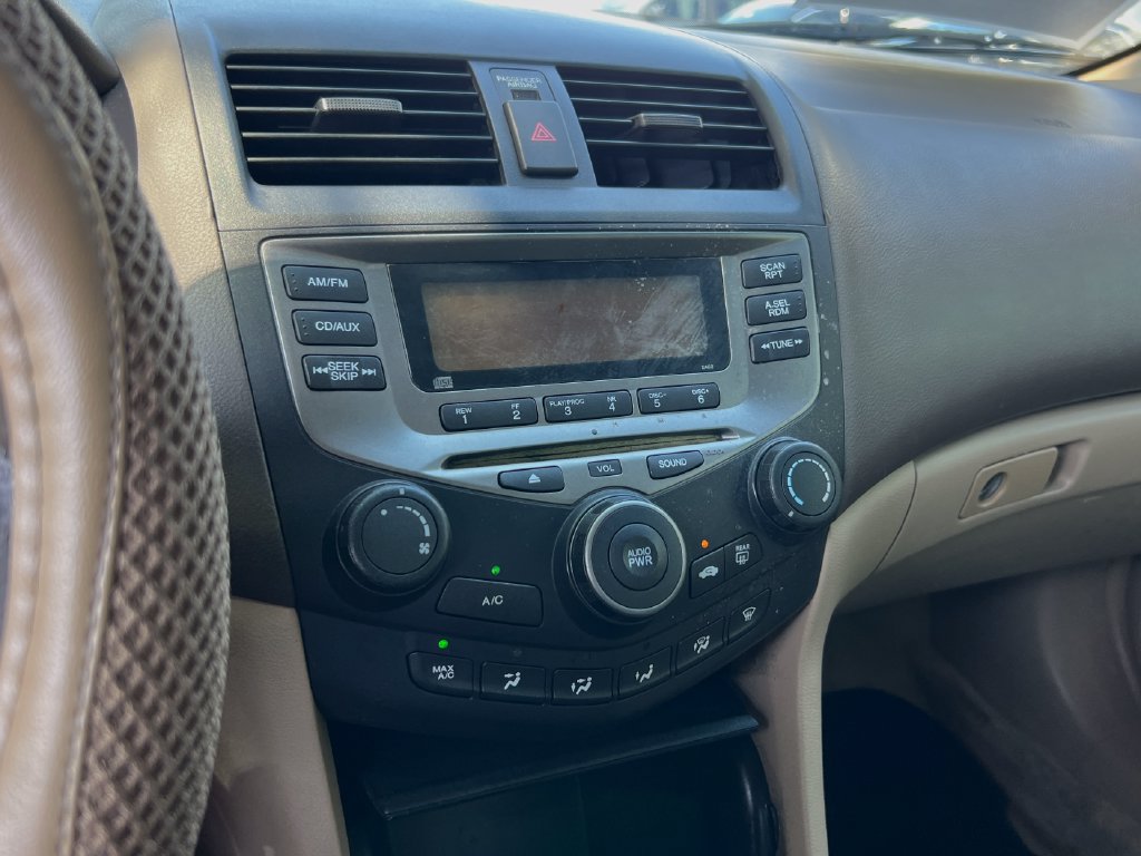 Used 2006 Honda Accord VP image 17