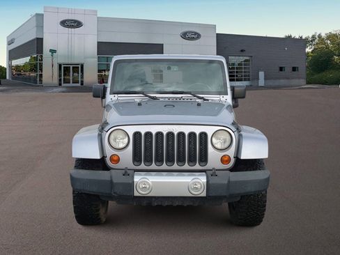 Used 2013 Jeep Wrangler Unlimited Sahara w/ Connectivity Group image 3