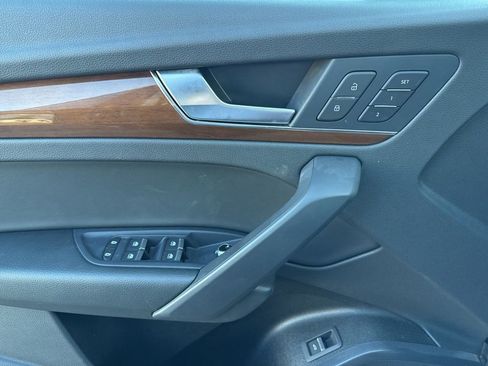 Used 2024 Audi Q5 2.0T Premium image 20