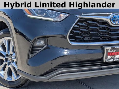 Used 2024 Toyota Highlander Limited AWD/4WD image 3
