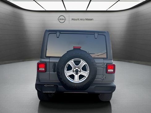 Used 2023 Jeep Wrangler Sport S image 4