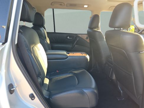 Used 2024 Nissan Armada SL w/ Captain's Chairs Package RWD image 14