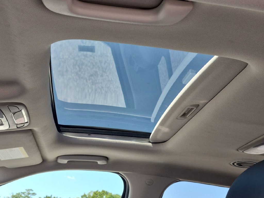 Used 2025 Kia Telluride S FWD image 30