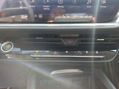 Used 2025 Buick Envision Preferred image 17