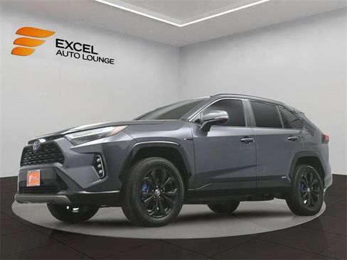 Used 2022 Toyota RAV4 SE image 34