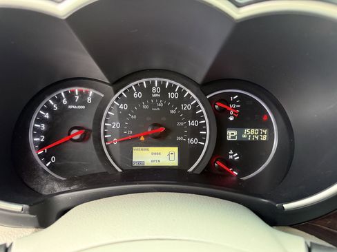 Used 2016 Nissan Quest SV image 33