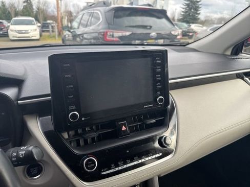 Used 2022 Toyota Corolla Cross LE image 10