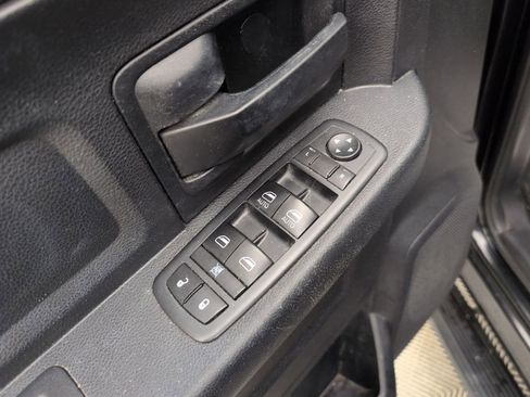 Used 2017 RAM 1500 Express image 35