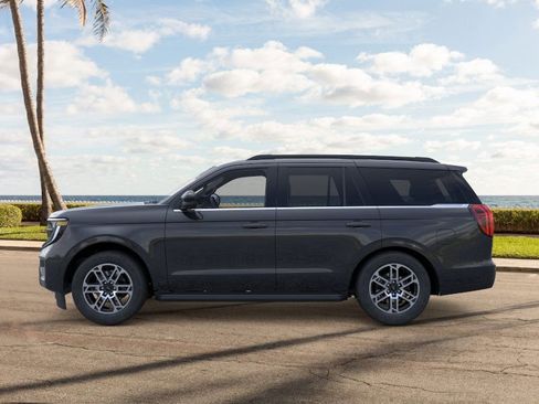 New 2025 Ford Expedition Active image 3