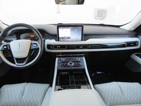 Used 2020 Lincoln Aviator Black Label Grand Touring w/ Class IV Trailer Tow Package AWD/4WD image 39