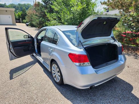 Used 2012 Subaru Legacy 2.5i Limited AWD/4WD image 5